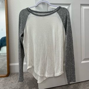 Long sleeve top in perfect condition
